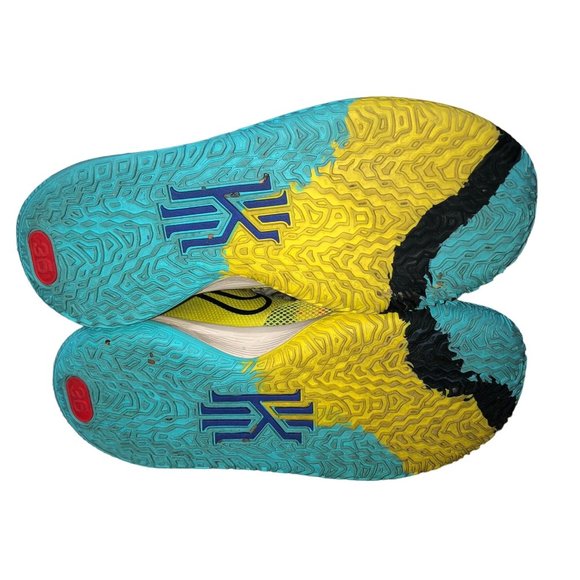 Nike Kyrie 7 Sneakers Youth 4Y Used 1 World 1 People CT4080-700 Some Wear - Picture 9 of 16